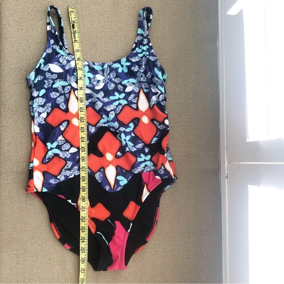 Peter Pilotto for Target Swimsuit - Picture 2 of 5